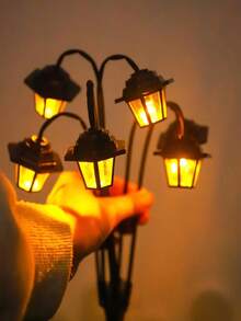 1pc Outdoor Solar Powered Retro Palace Lantern, 6 Warm LED Lights, Pathway Lighting, Garden Decor, Classical Ambiance, Suitable For Villa, Yard, Corridor, Holiday Party, Solar Charging, Chinese Palace Style Outdoor Lamp - Solar Lights - View 7