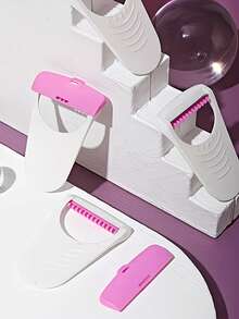 女士迷你手动剃毛器——一款去除各种体毛的工具。这款剃毛器使用顺滑舒适，适用于女性私密部位及其他身体部位的脱毛。它是日常美容必备品。 - 彩色 - 查看 3