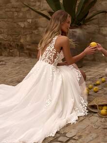 Ethereal Spaghetti Strap V-Neck Lace Appliqué Tulle A-Line Wedding Dress With Lace Train, Wedding Dresses For Bride, Elegant And Comfortable, Includes Plus Sizes, Bridal Gown, Formal Dresses For Women, Suitable For Wedding, Party, After-Party Dress, Cocktail Party, Bride, Formal Occasions, Dinner Dress, Prom Dress, Birthday Party, Celebration, Gala, Festival, Ceremony, Graduation, Homecoming Dress, Vacation, White - 白色 - 查看 4