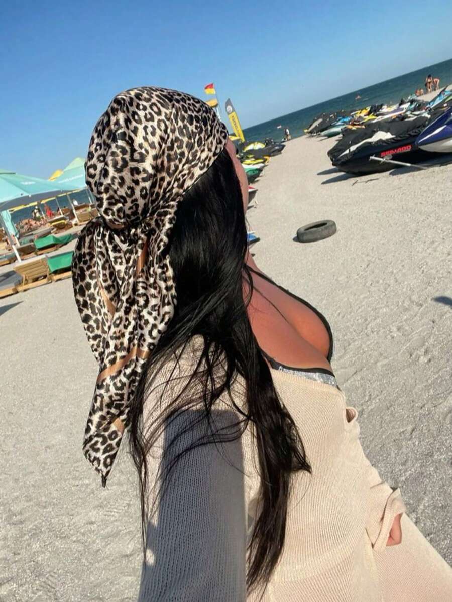 1条女士时尚90厘米方形丝巾，印花豹纹链条图案，春夏款方巾 - 咖啡 - 查看 1