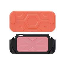 一套适用于Switch第二代的机甲造型保护壳，包含一个顶盖和一个底部TPU保护壳，防摔、防爆、防刮、防汗、防尘，全面保护，提升游戏体验。 - 查看 10