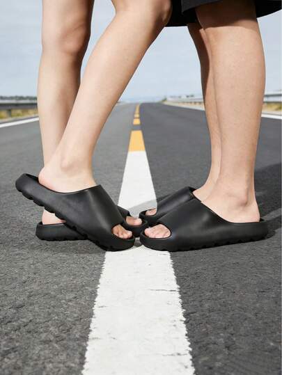 舒适男女通用简约拖鞋，适合居家、浴室、休闲穿着，防滑、防臭，夏季适用