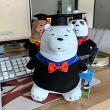 WE BARE BEARS 新款22厘米毛绒玩具玩偶，头戴博士帽，是卡通迷的理想毕业礼物，柔软舒适，极具收藏价值。 - 彩色 - 查看 4