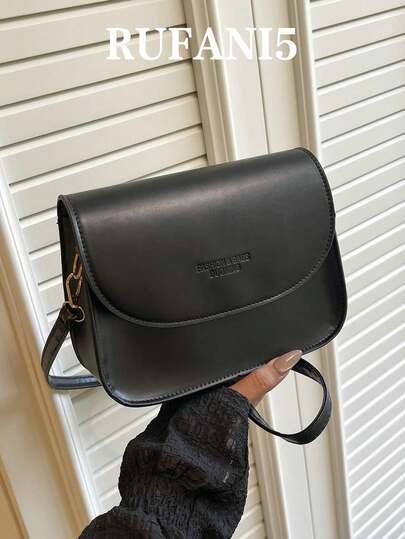 Bolso de hombro con solapa y textura, decoración con letra, unicolor y de moda. Cuero suave y liso, bolso cruzado popular para mujeres. Adecuado para compras, carteras, compras, mujeres jóvenes, estudiantes universitarios, recién llegados y trabajadores de cuello blanco. Muy apropiado para oficinas, universidades, trabajo, negocios, viajes al trabajo, actividades al aire libre, viajes y salidas.