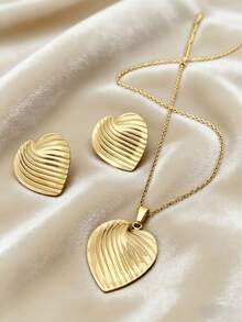 3 pezzi Set di collana e orecchini a perno da donna alla moda in oro 18K. Caratterizzato da conchiglie, foglie, farfalle e cuori. Eleganti orecchini e collana da donna. Adatto per uso quotidiano, vacanze al mare, Pasqua e regalo per la Festa della Mamma. - Dorato - Visualizzare 6