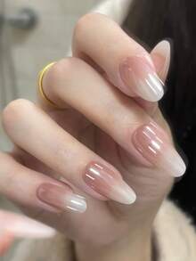 30片壓克力美甲貼片 杏仁形/溫柔透明漸層美甲藝術 乾淨性感風格 適合日常工作、校園、約會等多用途 長效裸色美甲 - 彩色 - 查看 4