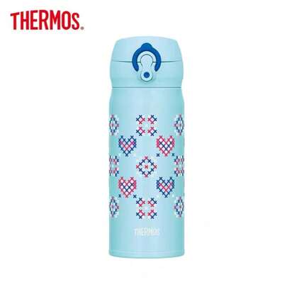 350毫升浅蓝色十字绣爱心真空保温水瓶，一键开启不锈钢保温杯，冷热饮皆宜，便携式旅行杯，适合学校和办公室使用