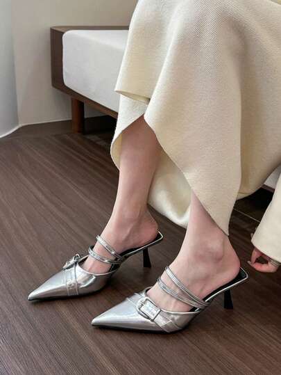 Giày cao gót mũi nhọn tuyệt đẹp, sandal bít mũi họa tiết hoa mới mùa xuân 2026, gợi cảm và thanh lịch.