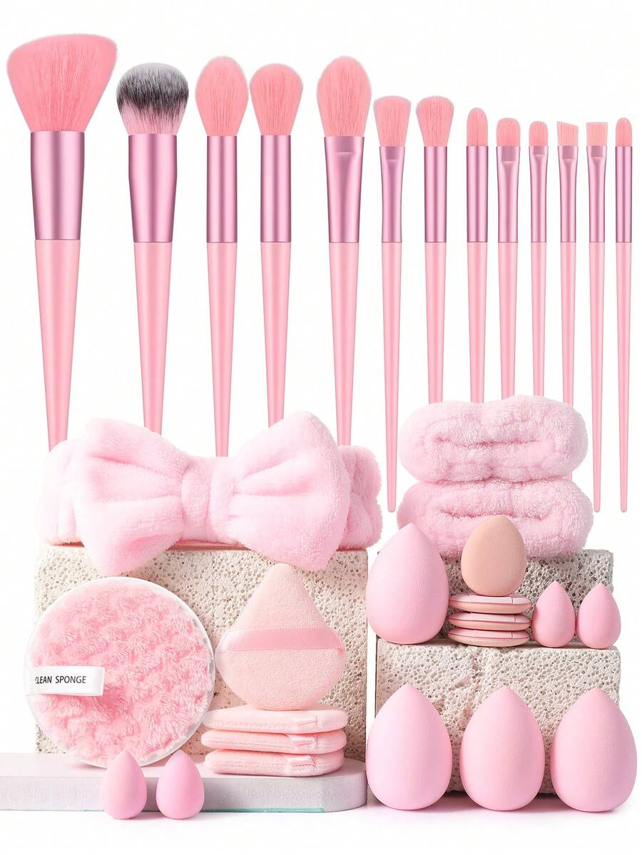 Bộ dụng cụ trang điểm 33 món bao gồm: 13 cọ trang điểm + 4 bông mút trang điểm + 4 bông mút trang điểm mini + 4 bông phấn tam giác + 4 bông phấn dạng cushion mini + 1 miếng bọt biển rửa mặt + 1 băng đô cài tóc + 2 dây đeo chậu rửa tay - Nhiều màu - Xem 1