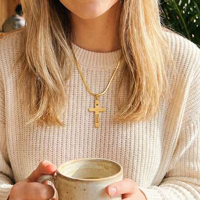 1 chiếc dây chuyền mặt dây chuyền hình trái tim và thánh giá rỗng bằng thép không gỉ mạ vàng 18K kiểu Âu-Mỹ dành cho nữ, kiểu dáng thời trang, tinh tế, tối giản, đa năng, phù hợp đeo hàng ngày.