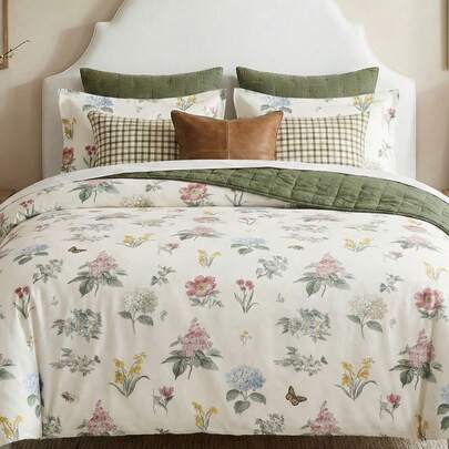 2/3件套彩色花卉图案被套套装（1个被套，2个枕套，不含枕芯）。复古经典风格床上用品，采用柔软亲肤的聚酯纤维制成。适合日常使用。适用于主卧和客房。适合春夏两季，提升卧室美感。