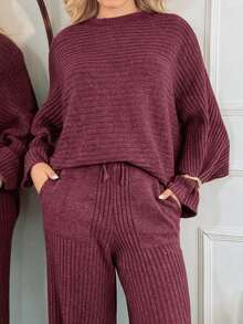 Women's Cold Weather Set In Ribbed Mousse Knit - Oversized Blouse And Pants | Fits Sizes 36 To 44 | Textured Pattern | Wool-Like Fabric | Drawstring Pocket | Women's Clothing | Daily Wear | Autumn/Winter - 紫紅色 - 查看 2