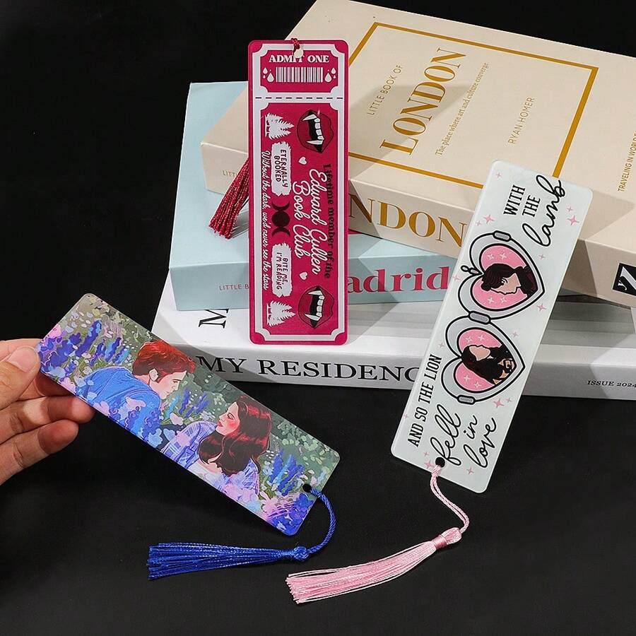 Vampire And Werewolf Movie Inspiration Gift Twilight Themed Acrylic Tassel Bookmark, Ticket Stub And Oil Painting Design, Vampire Fan Gift Movie Fan Gift (Werewolf Bookmark).