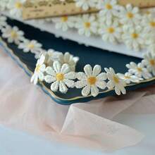 1 yarda x 1,5/2,5 cm de ancho Encaje bordado con margaritas blancas - Ideal para manualidades DIY, proyectos de costura y decoraciones de boda - multicolor - Ver 4