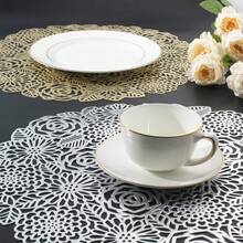 Conjunto de 4/6 jogos americanos redondos com estampa de flores douradas, em PVC, laváveis e fáceis de limpar, antiderrapantes, resistentes ao calor, ideais para decoração de quartos, mesas de jantar e outras ocasiões especiais, como festas, aniversários, casamentos e jantares. - Ouro - Ver 6