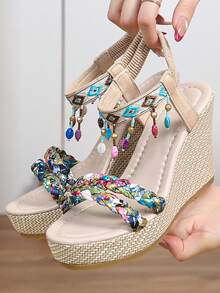 Giày sandal đế xuồng nữ họa tiết hoa, đính cườm, tua rua, hở mũi, chất liệu rơm, thích hợp cho kỳ nghỉ hè. - màu đen - Xem 5