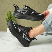 情侣鞋，尺码36-47，男士运动鞋和女士休闲鞋，轻便透气跑步鞋。缓震中底，黑色百搭，适合各种场合。晨跑、通勤和约会的理想之选。一双饱含彼此爱意的鞋子，让爱在每一步悄然流淌。 - 黑色 - 查看 4