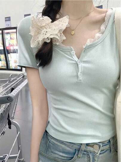 Áo thun ngắn tay nữ thanh lịch phối ren, thiết kế tối giản, ôm dáng, hàng mới về, thích hợp cho mùa hè.