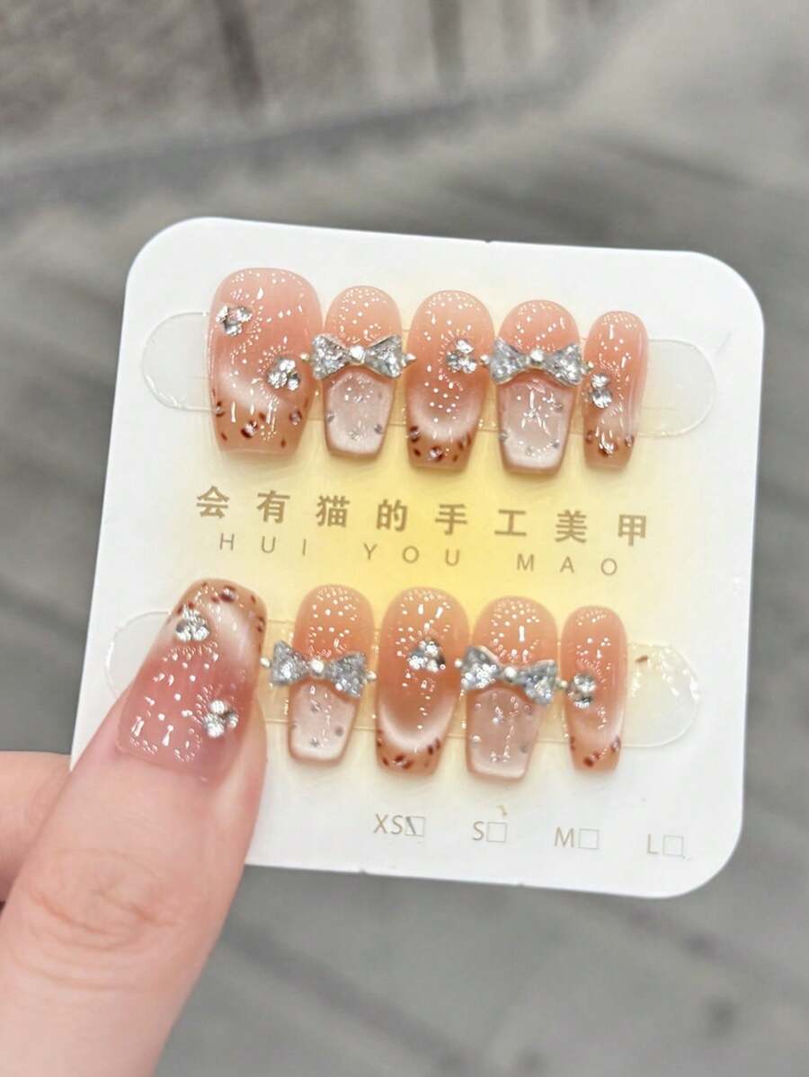 10片/套 美甲贴片,蝴蝶结豹纹、腮红、闪粉、铆钉、猫眼、手绘,优雅成熟女士风格,手工美甲贴片。 - 彩色 - 查看 1
