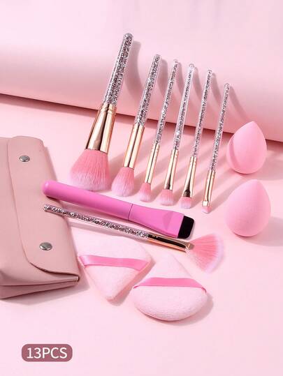 13 قطعة مجموعة فرش مكياج وردية مع مقابض بلاستيكية شفافة على شكل ماس، فرشاة أساس، فرشاة ظلال العيون، فرشاة أحمر الخدود، حقيبة تخزين وحقيبة مكياج، فرش مكياج احترافية مناسبة للرجال والنساء