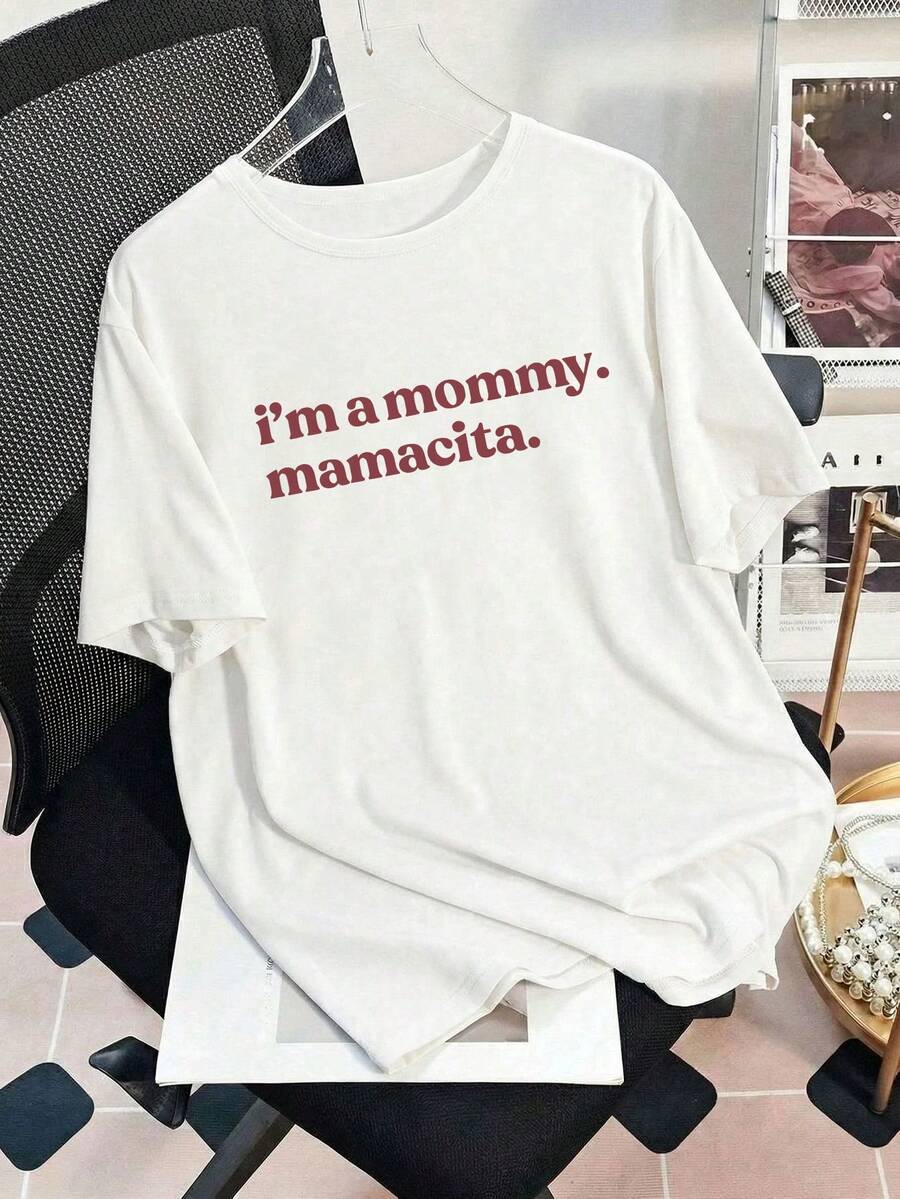 女士日常酒红色手写“我是妈妈。Mamacita”印花T恤 - 轻松时尚的妈妈造型/圆领短袖休闲春/秋/夏T恤套装，女士上衣/夏季套装，女士度假套装，女士夏季套装，女士春季套装，上衣，女士夜店套装 白色 - 白色 - 查看 1