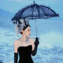 1把可爱甜美洛丽塔蕾丝直柄新娘阳伞，适合婚礼和角色扮演 - 彩色 - 查看 2