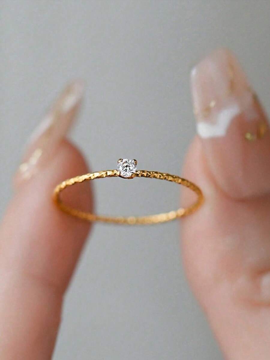 Anillo de oro de 18K con diamantes mini exquisitos, ligero y de lujo, anillo delicado con diseño de cielo estrellado, joyería elegante - minianillo de diamantes - Ver 1