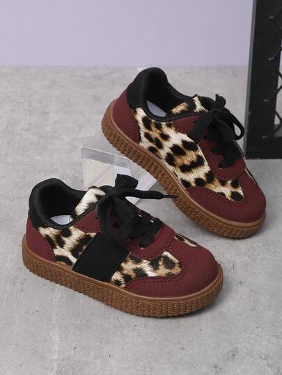 1 Pair New Baby Leopard Print Soft Sole Sneakers, Burgundy Patchwork Vintage Personality Non-Slip Casual Shoes For Kids, Suitable For Spring/Autumn