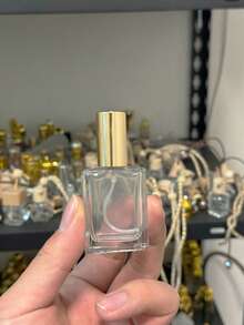 4 Stücke 15ml Gold Quadratische Glas Nachfüllbare Parfümzerstäuber, Auslaufsichere Ultra-Feine Sprühflasche mit Trichter-Werkzeugen, Tragbare Reise-Essentials Tägliche Hautpflege Geschenk für Sie - Verschiedenfarbig - Übersicht 8