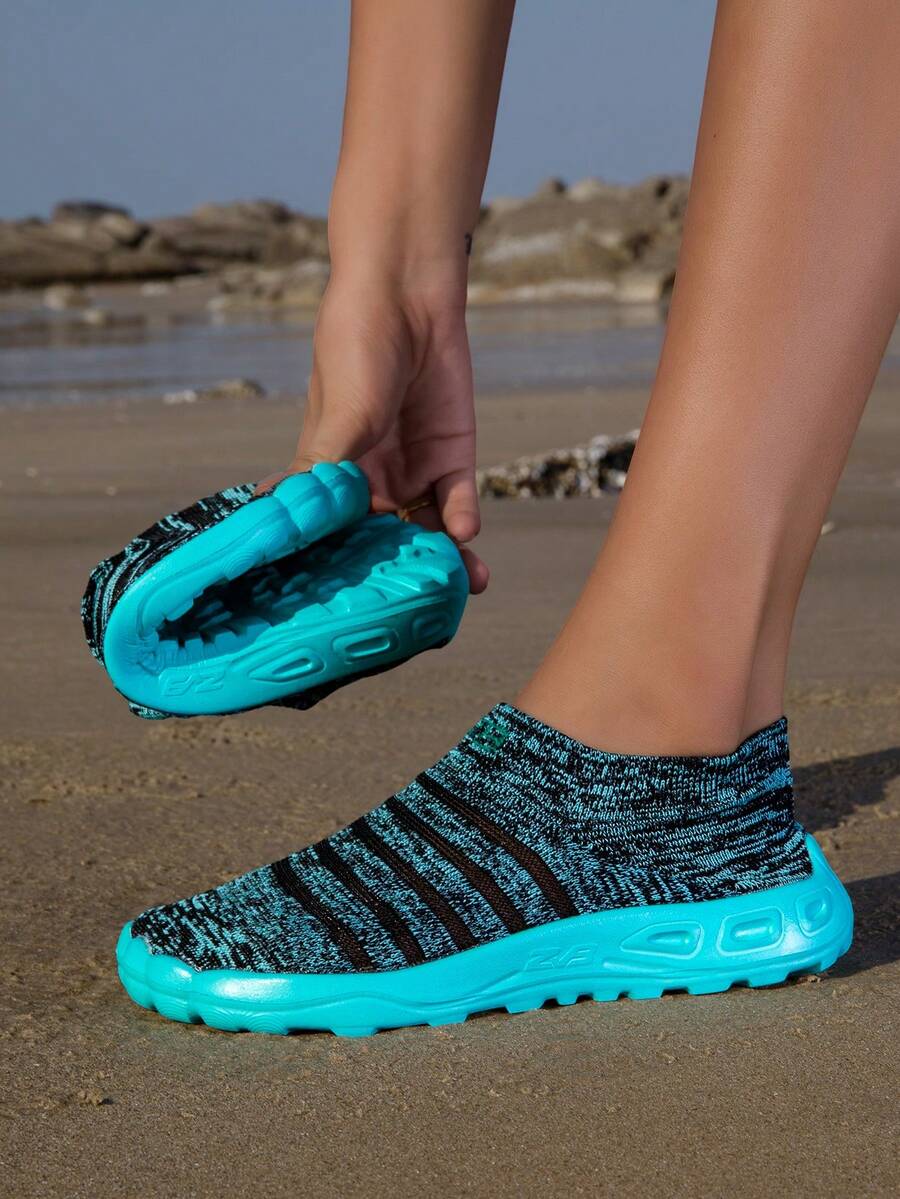 ZVB Couples Water Shoes Suitable For Barefoot Lovers, Soft-Soled Women's Beach Shoes For Swimming, Diving, Outdoor Quick-Drying Summer Sandals, Fishing Water Shoes, Anti-Slip Breathable Wading Shoes - Black - View 1