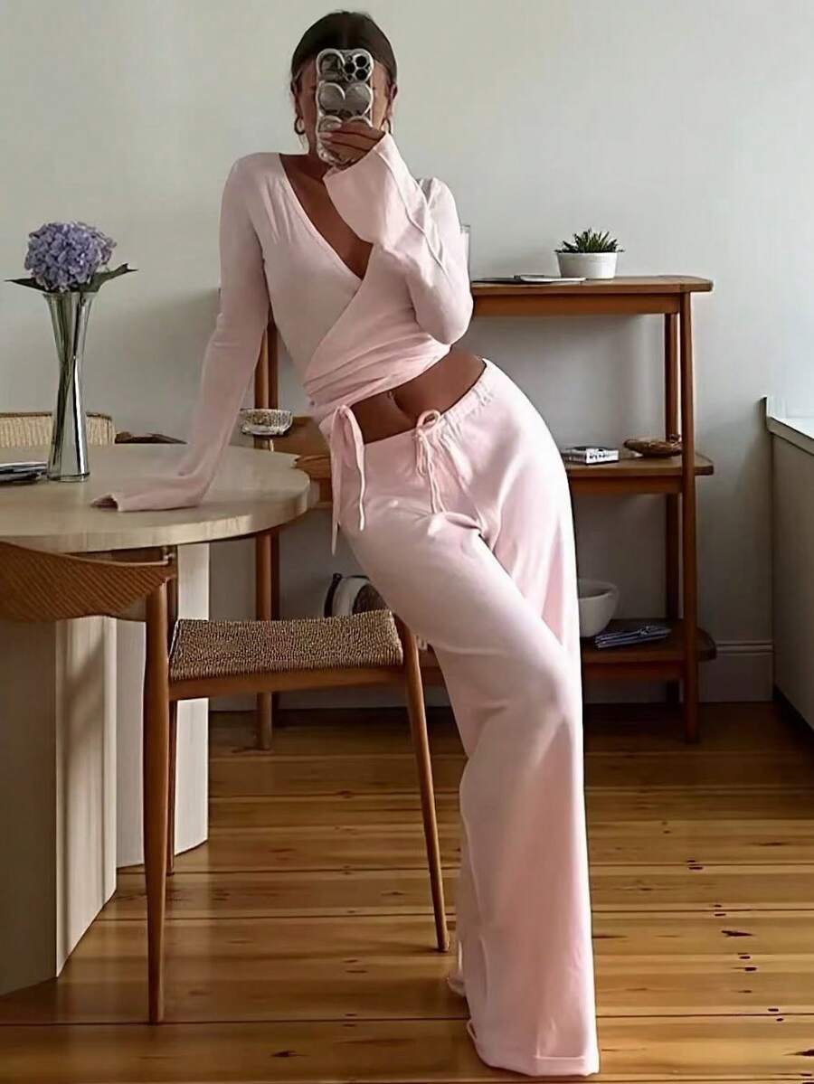 两件套女士V领喇叭袖上衣+直筒弹力腰裤睡衣套装