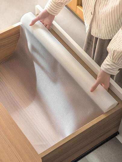 1 Roll Of Transparent Circular Dot Pattern Shelf Storage Pad And Storage Shelf Baffle Pad. Anti Slip Cargo Mat, Oil Resistant Refrigerator Mat, Dust-Proof Drawer Storage Mat. EVA Material Is Lightweight And Easy To Cut, And Can Be Cleaned Without Glue