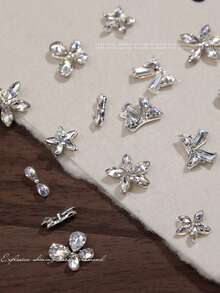 5 piezas Decoraciones de arte de uñas de mariposa de circonita de lujo, flores transparentes blancas de 5 pétalos de varios tamaños, piedras de rhinestones de circonita versátiles para decoración de uñas - Blanco - Ver 7