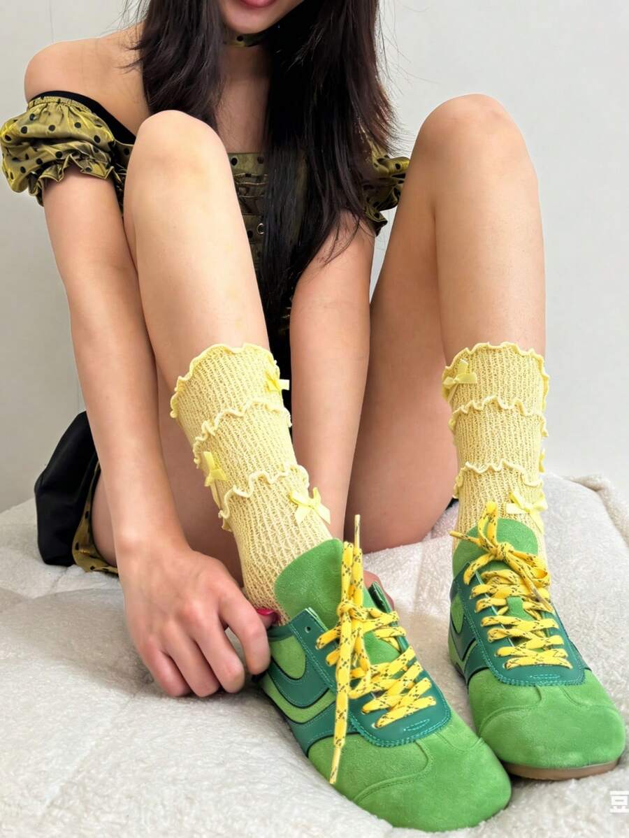 1 Pair Of Sweet Girl Style Double-Layer Wood Eared Mid-Calf Stockings. Spring/Summer Multi-Color Multi-Damian Butterfly Knot Mesh Padded Stockings. Lolita Girl Cute Accessories - 粉色 - 查看 1