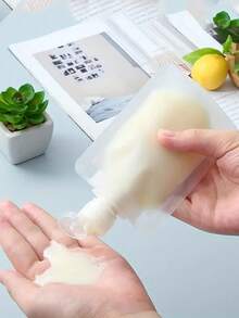 Bộ 1 túi đựng mỹ phẩm và sữa dưỡng thể di động, kèm chai silicon du lịch, túi hút chân không đựng dầu gội, mỹ phẩm có vòi đứng tái sử dụng, túi đựng rỗng có thể đổ đầy lại, chai du lịch chống rò rỉ, dùng để đựng dầu gội, mỹ phẩm và sữa dưỡng thể, đồ dùng cần thiết khi đi du lịch, đồ dùng ký túc xá, quà tặng tựu trường. - Nhiều màu - Xem 5