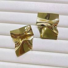 1 par de pendientes de clip asimétricos con pliegues brillantes y brillantes, un regalo clásico y versátil de moda - Amarillo Oro - Ver 2