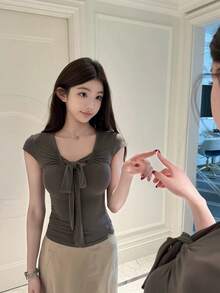 女士U领蝴蝶结腰部修身短袖T恤 - 灰色 - 查看 3