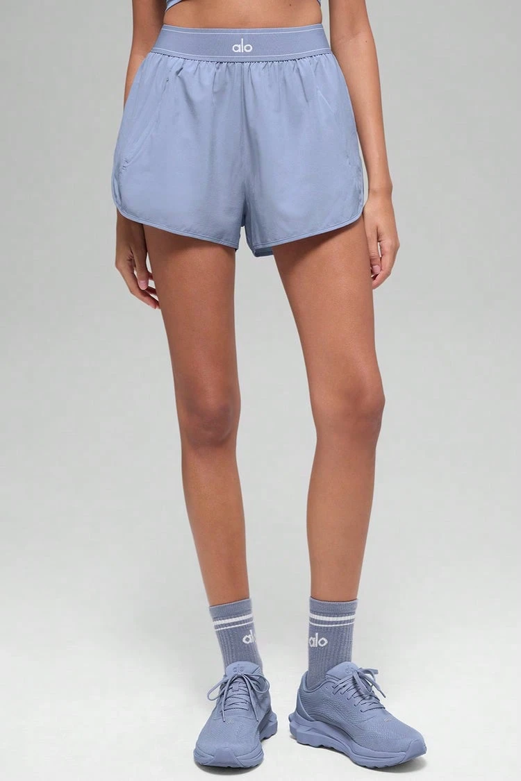 Alo Yoga Alo Match Point Short True To Size Women's Winter Frost W6334r - 藏蓝色 - 查看 1