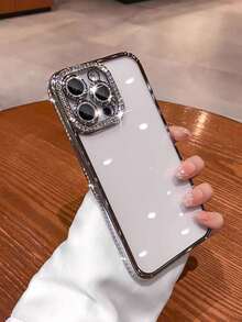 Ốp điện thoại mạ bạc đính đá lấp lánh cao cấp kèm miếng dán bảo vệ ống kính, phù hợp với 17 Pro Max/17 Pro/17 Air/17/16 Pro Max/16/16 Pro/16 Plus/16e/15/15 Pro Max/15 Pro/15 Plus/11/12/13/14 Pro Max/11 Pro/11 Pro Max/12 Pro/12 Pro Max/13 Pro/13 Pro Max/14 Pro/14 Pro Max/14 Plus/13 Mini/12 Mini, thiết kế tối giản sáng tạo. - Phim ống kính màu bạc + sáng bóng - Xem 1