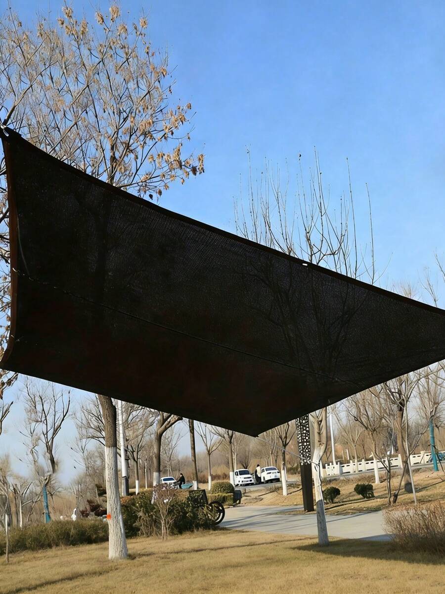 多尺寸遮阳布，户外黑色高密度聚乙烯遮阳网，适用于狗舍、鸡舍和温室。植物遮阳布和遮阳帆布为花园露台、植物遮荫、户外凉亭和草坪提供双重保护。遮阳布适用于狗舍和鸡舍，易于悬挂。