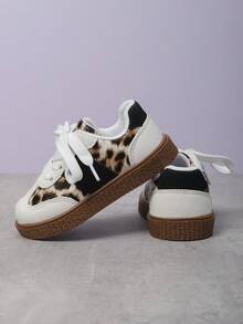1 Pair New Soft-Sole Leopard Print Children's Casual Sports Shoes, Unisex Toddler Vintage Patchwork Non-Slip Running Shoes For Spring & Autumn - White - View 5