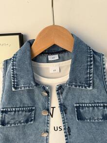 男童夏季时尚街头风三件套：蓝色领背心、白色印花T恤、蓝色牛仔裤，适合街头、学校和休闲场合穿着。 - 霧霾藍 - 查看 5