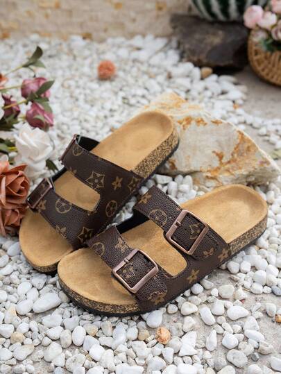 Dép lê đế bằng màu đen kiểu Birkenstocks thoải mái, hở gót, dành cho cặp đôi, thích hợp đi nghỉ mát mùa hè, dép gỗ mềm đế bằng có khóa cài đa năng, dép lê đế bằng kiểu dáng nghỉ mát mùa hè, unisex, thích hợp đi biển trong nhà/ngoài trời.