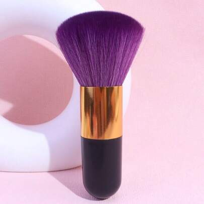 1支大号多功能化妆刷，可作散粉刷、美甲刷、腮红刷，便携式美容工具