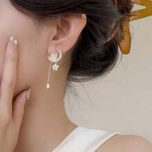 Cat-Shaped Crescent Earrings, Cute Pink Cherry Blossom Studs - Một đôi bông tai - Xem 3