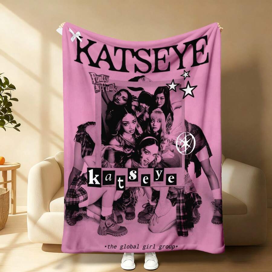 1Pc KATSEYE Inspired Tribute Pretty 'N' Punk Collage Theme Members Pyramid Formation Retro Polaroid Portraits Star & Bow Decorations Plaid Outfits Soft Pink Background Flannel Throw Blanket 280GSM Ultra Soft Warm Cozy Blanket For Teens Adults Bedroom Living Room Dorm Decor K-Pop Girl Group Fan Merchandise Featuring Digital Collage Illustration Punk Edgy Retro Aesthetic Available In Multiple Sizes 30x40 To 60x80 Inches Holiday Birthday Christmas Gift For Her Him Girlfriend Boyfriend Sister Brother KATSEYE Fans Collectors Snuggly Comfortable Lightweight Fluffy Edgy Iconic Statement Piece Blanket - Nhiều màu 7 - Xem 1
