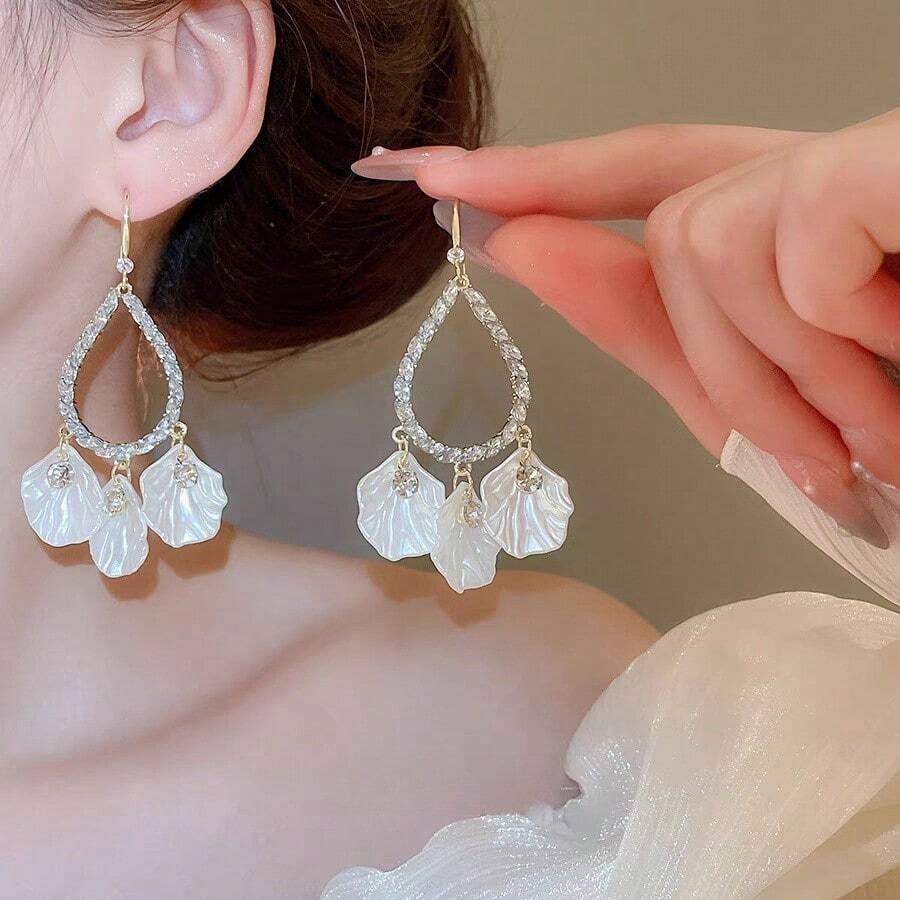 时尚花瓣流苏耳环一对，优雅派对/宴会耳环，女士礼物 - 白色 - 查看 1