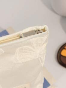 1pc White Bow Small Fresh Loose Makeup Bag, Fashion Casual Large Capacity Portable Zipper Cosmetic Bag, Travel Necessity Makeup Pouch, Can Store Sanitary Napkins, Tampons, Wired Earphones, Earbuds, Headphones, Chargers, Lipsticks, Cosmetics, Perfumes, Skincare Products, Home Decor, Keys, Holiday Gift Bags, Makeup Bag, Women's Gift, Christmas Gift, Great Gift For Ladies - White - View 4