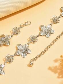 1pc Retro Fashionable Metallic Floral Waist Chain, Bohemian Style High-End Multipurpose Dress Belt, Suitable For Women In Any Occasion - Silver - View 3