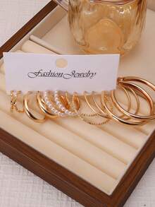 Set Anting-Anting Berlapis Logam Elegan Warna Emas 12-24 Buah, Hypoallergenic untuk Wanita, Menampilkan Desain Geometris Minimalis, Lingkaran Besar, dan Mutiara Imitasi, Cocok untuk Pemakaian Sehari-hari dan Acara Khusus - Emas - View 3